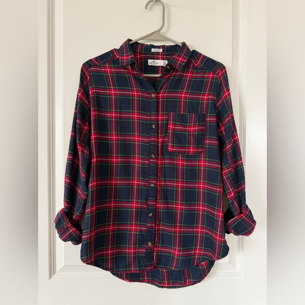 Hollister Flannel Red, Navy & Green Plaid Boyfriend Button-Up